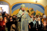 В праздник Покрова Пресвятой Богородицы митрополит Владимир совершил Божественную литургию в Покровском храме