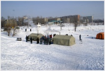 Крещенская  &laquo;Иордань&raquo;  у храма прп. Серафима Саровского  г. Хабаровск ( 19 января 2010 года )