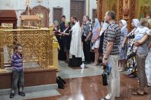 Молебен для сотрудников и водителей городских такси в Спасо-Преображенском соборе г.Хабаровска. 16 июля 2011г.