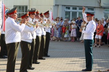 Праздник семьи, любви и верности в Хабаровске.  Венчание супружеских пар архиепископом Хабаровским и Приамурским Игнатием. 17 июля 2011г.